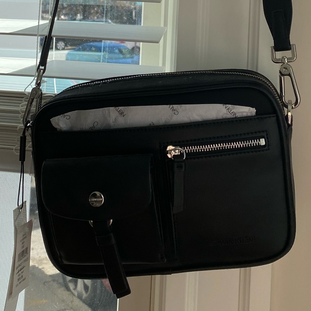 *NEW* Black Crossbody Purse